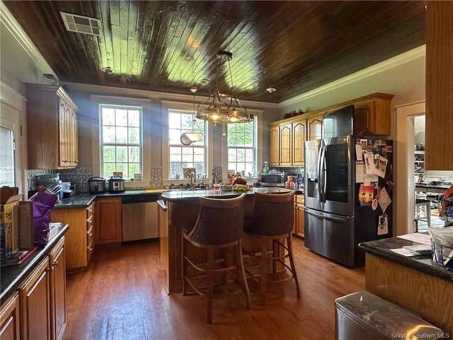 KITCHEN | Image 4