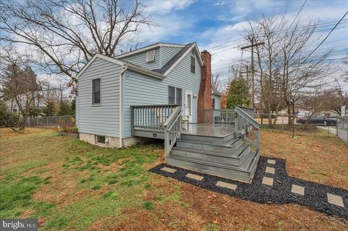 20 W Laurel Rd, STRATFORD, NJ, 08084-1718 | Card Image