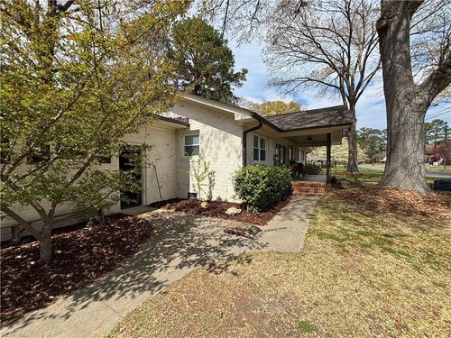 2025 Phyllis Dr, Chesapeake, VA, 23325-4513 | Card Image