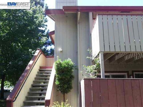 27162 Tampa Ave, Hayward, CA, 94544-4458 | Card Image