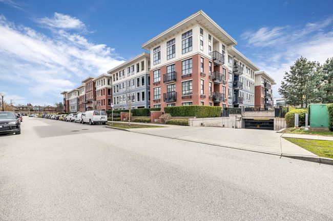 211 - 15168 33 Avenue, Condo with 2 bedrooms, 2 bathrooms and null parking in Surrey BC | Image 3