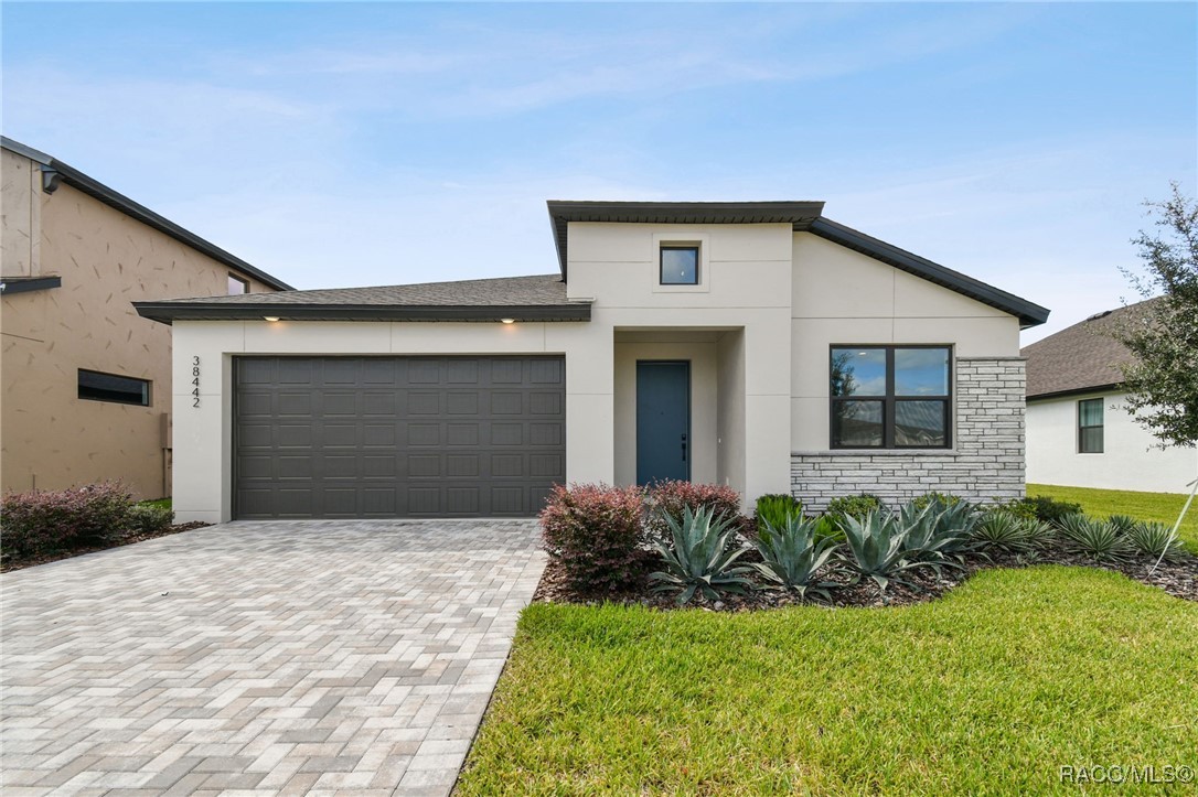 Palomino Dr, Dade City, FL 33525