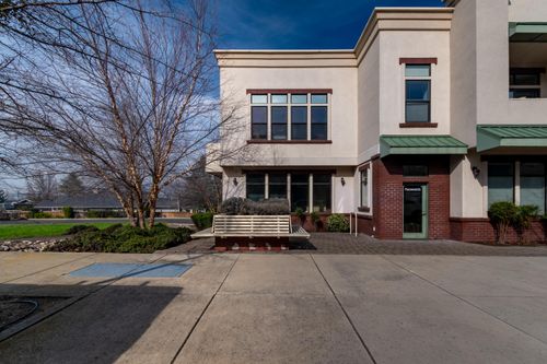 apt-202-479 Russell St, Ashland, OR, 97520-7332 | Card Image