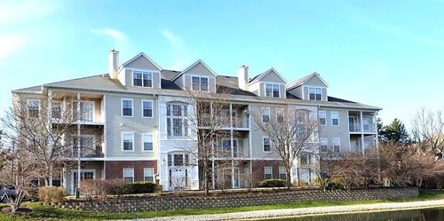 3f-3333 Stratford Ct, Lake Bluff, IL, 60044-2927 | Card Image