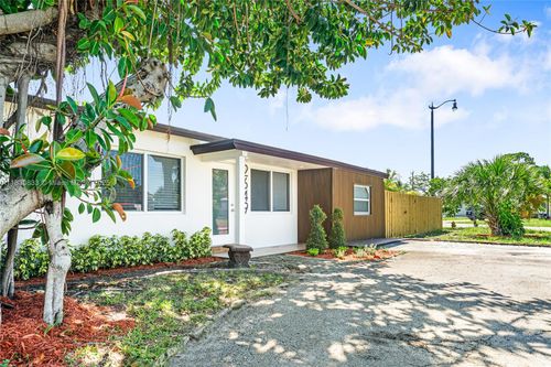 2649 Ne 13th Ter, Pompano Beach, FL, 33064-6983 | Card Image