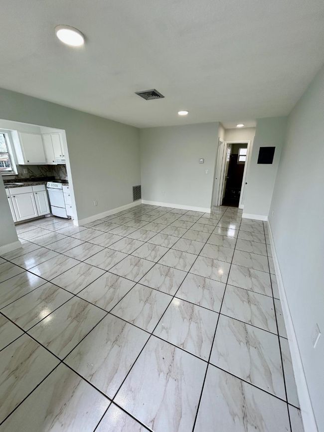 APT-1 - 7311 Venetian St, Condo with 1 bedrooms, 1 bathrooms and null parking in Miramar FL | Image 12