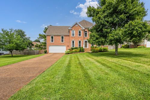 2795 Iroquois Dr, Thompsons Station, TN, 37179-5040 | Card Image