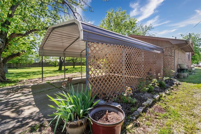 832 Cherry St, House other with 3 bedrooms, 2 bathrooms and null parking in Wolfe City TX | Image 9