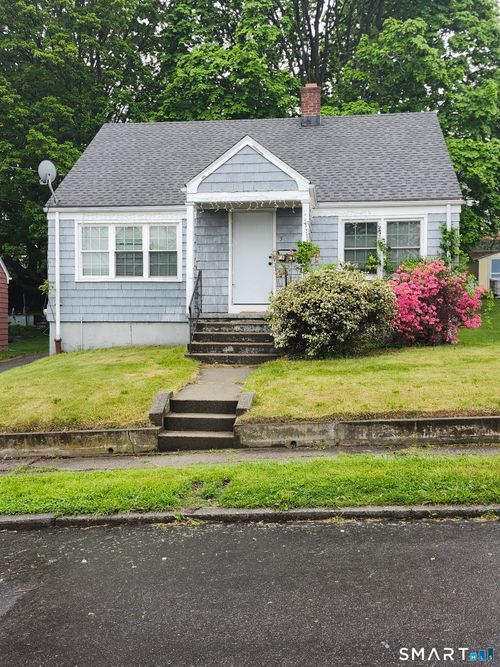 75 Judson Pl, Bridgeport, CT, 06610-2916 | Card Image