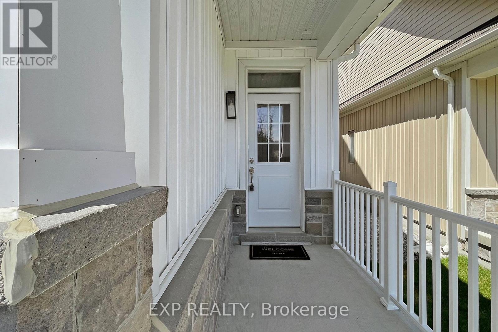 Residential in Georgina (Sutton & Jackson's Point) 3