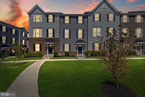251 Compass Dr, LANSDALE, PA, 19446-3870 | Card Image