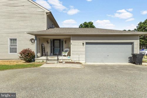 20 Crossgate Dr, Seaford, DE, 19973-1249 | Card Image