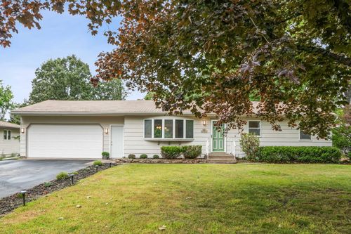 627 8th St N, Hudson, WI, 54016-2309 | Card Image