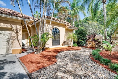 11675 Berry Dr, Hollywood, FL, 33026-3703 | Card Image