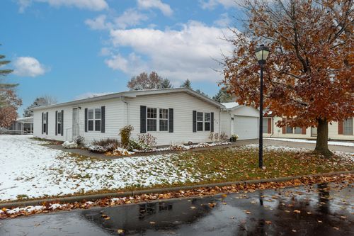 210 Saint Ives N, Lansing, MI, 48906-1512 | Card Image