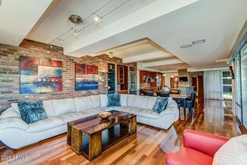 4006-7157 E Rancho Vista Dr, Scottsdale, AZ, 85251-1494 | Card Image