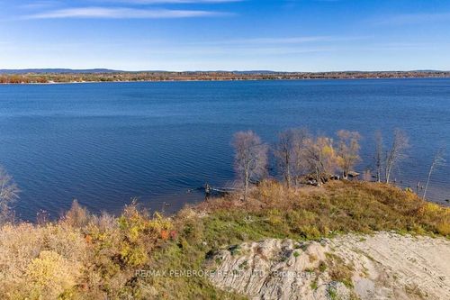 501 Joseph St, Pembroke, ON, K8A0A3 | Card Image