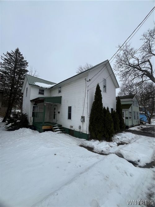 709 Gwinn St, Medina, NY, 14103-1507 | Card Image