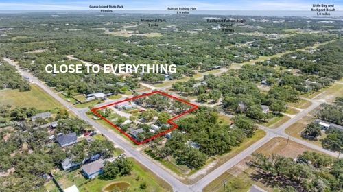 421 W Linden St, Rockport, TX, 78382 | Card Image