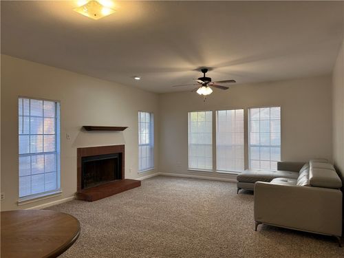 apt-113-400 Nagle St, College Station, TX, 77840-1439 | Card Image