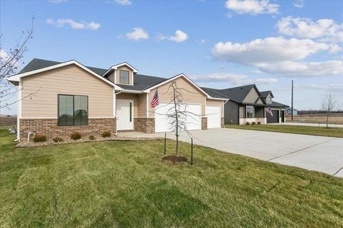 1630 E Appleton St, Valley Center, KS, 67147 | Card Image