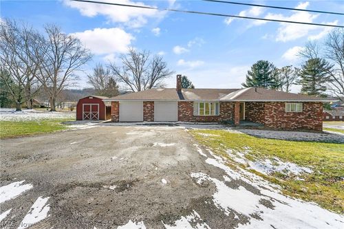 49075 Maple Ln, East Liverpool, OH, 43920-9623 | Card Image