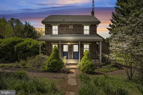 525 Andersontown Road Ext, DOVER, PA, 17315-1729 | Card Image