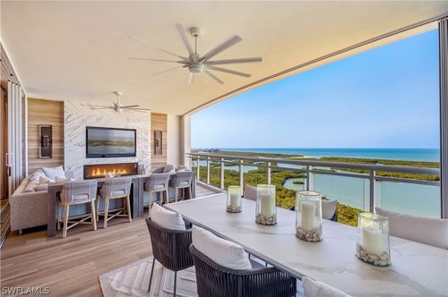 ph05-13945 Old Coast Rd, NAPLES, FL, 34110-8799 | Card Image