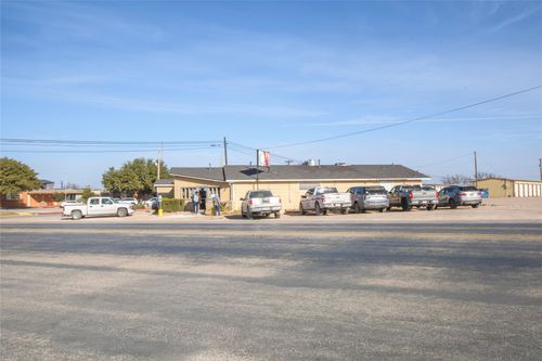 1610 N Broadway St, Ballinger, TX, 76821-2414 | Card Image