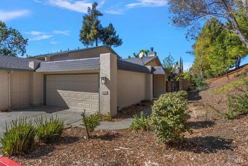 1591 London Circle, Benicia, CA, 94510 | Card Image