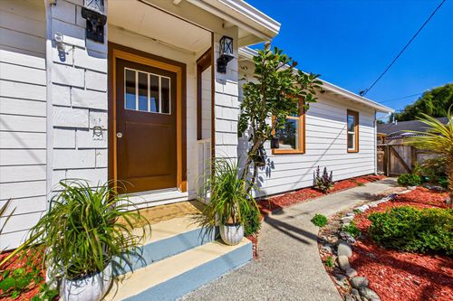 1467 Rose Ave, Ferndale, CA, 95536-9744 | Card Image