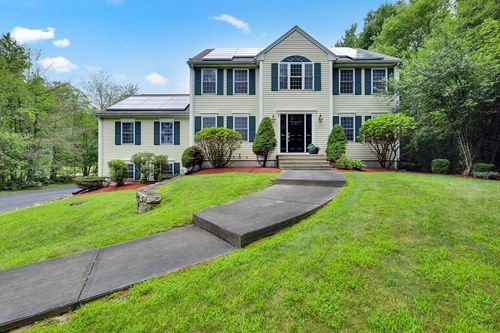 9 Vincent Rd, Mendon, MA, 01756-1372 | Card Image