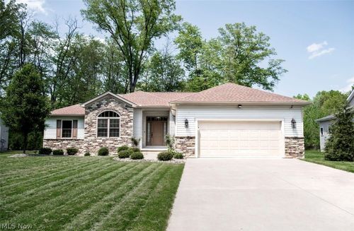 101 Muirfield Dr Se, Warren, OH, 44484-5606 | Card Image