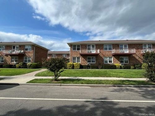 g-165 Manorhaven Boulevard, North Hempstead, NY, 11050 | Card Image
