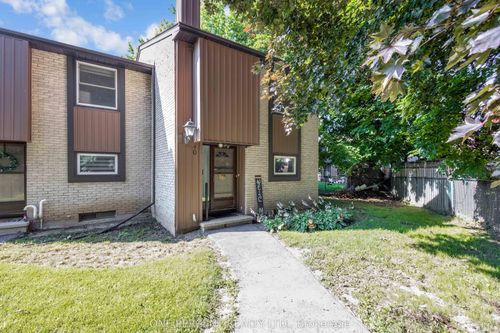 40-215 Glamis Rd, Cambridge, ON, N1R6V8 | Card Image