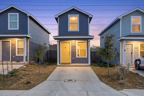 6920 Elm Cv, San Antonio, TX, 78244-2417 | Card Image