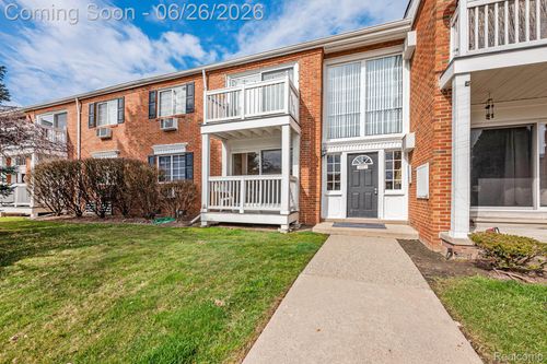 104-2400 Parmenter Blvd, Royal Oak, MI, 48073-1333 | Card Image