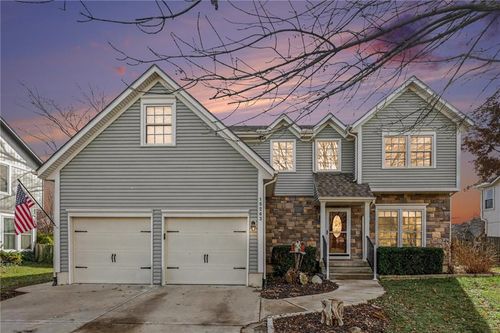 15263 W 147th Dr, Olathe, KS, 66062-5002 | Card Image