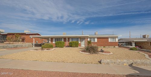 3913 Titanic Ave, El Paso, TX, 79904-3232 | Card Image