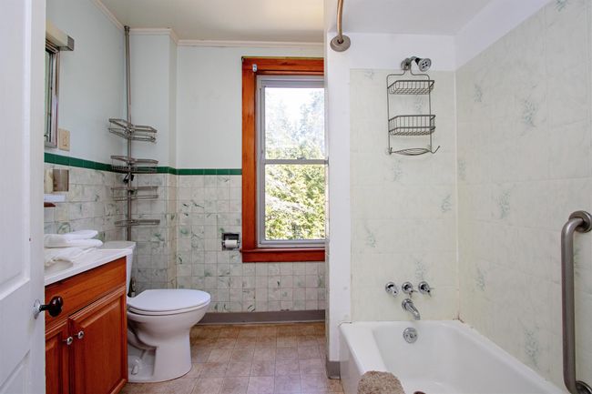 210 Winter St, Home with 0 bedrooms, 2 bathrooms and null parking in St. Johnsbury VT | Image 38