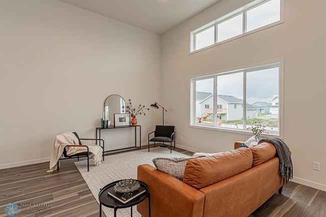 Living Room | Image 7
