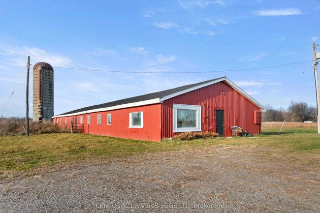52 Caintown Rd, House other with 3 bedrooms, 2 bathrooms and 4 parking in Front Yonge ON | Image 5