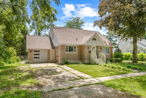 635 E Prairie St, Marengo, IL, 60152-3357 | Card Image