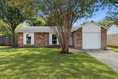 3817 Longmeadow Way, Fort Worth, TX, 76133-7644 | Card Image
