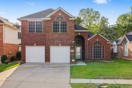 3641 Blue Spruce Dr, Euless, TX, 76040-7167 | Card Image