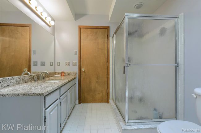 22-Primary-Bathroom-2nd-View.jpg | Image 9