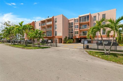 apt-305-6130 W 19th Ave, Hialeah, FL, 33012-6060 | Card Image