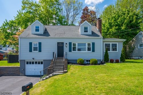 70 Claude Ave, Denville, NJ, 07834-2441 | Card Image