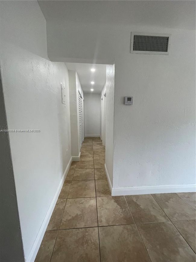 APT-26 - 8607 Sw 68 Th Ct, Condo with 2 bedrooms, 1 bathrooms and null parking in Pinecrest FL | Image 5