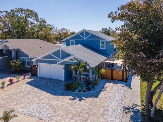 CIRCLE DRIVEWAY-MEANS NO BACKING UP. | Image 58